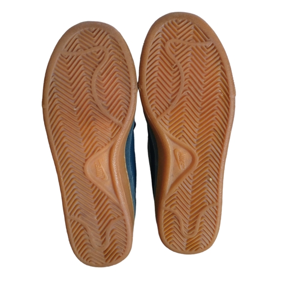 Nike Court Royale Suede Women's Shoes - Picture 11 of 11